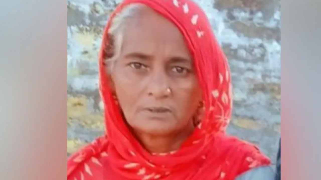 Behead: మార్నింగ్ టీ ఆల‌స్య‌మైంద‌ని భార్య త‌ల న‌రికేశాడు..