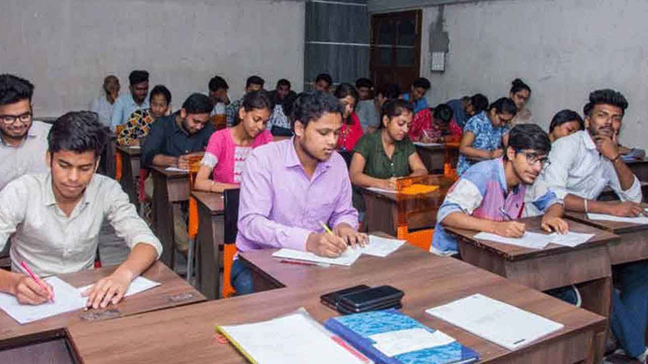 టీచర్లకు టెట్‌ నిర్వహించండి