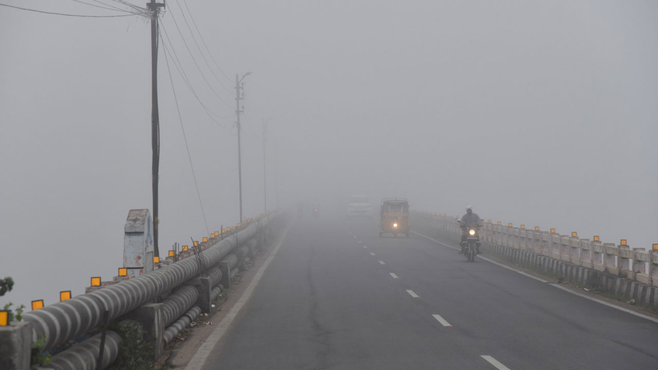 ఇగమే ఇగం కొనసాగుతున్న తుఫాన్‌ ఎఫెక్ట్‌