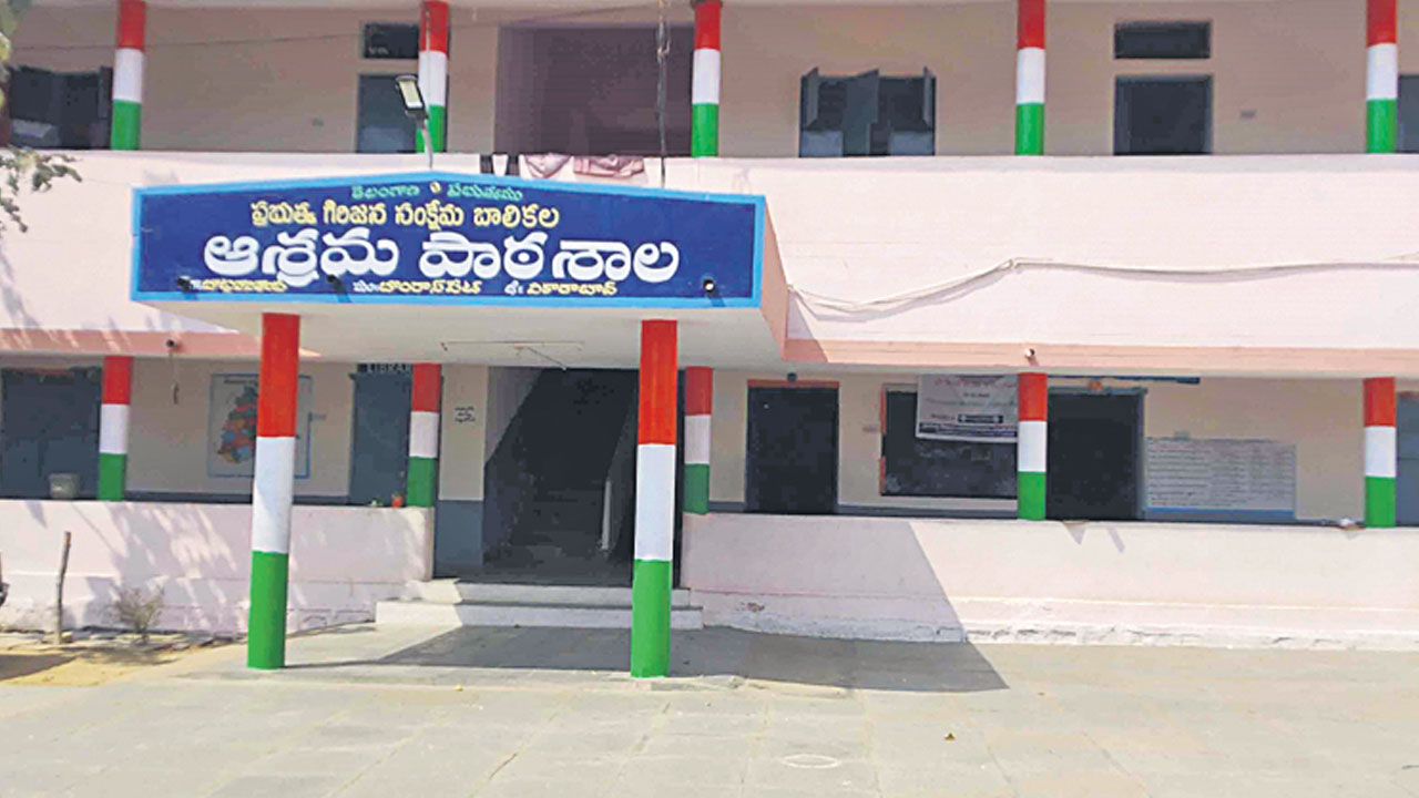 వంద శాతం ఉత్తీర్ణతే లక్ష్యంగా..