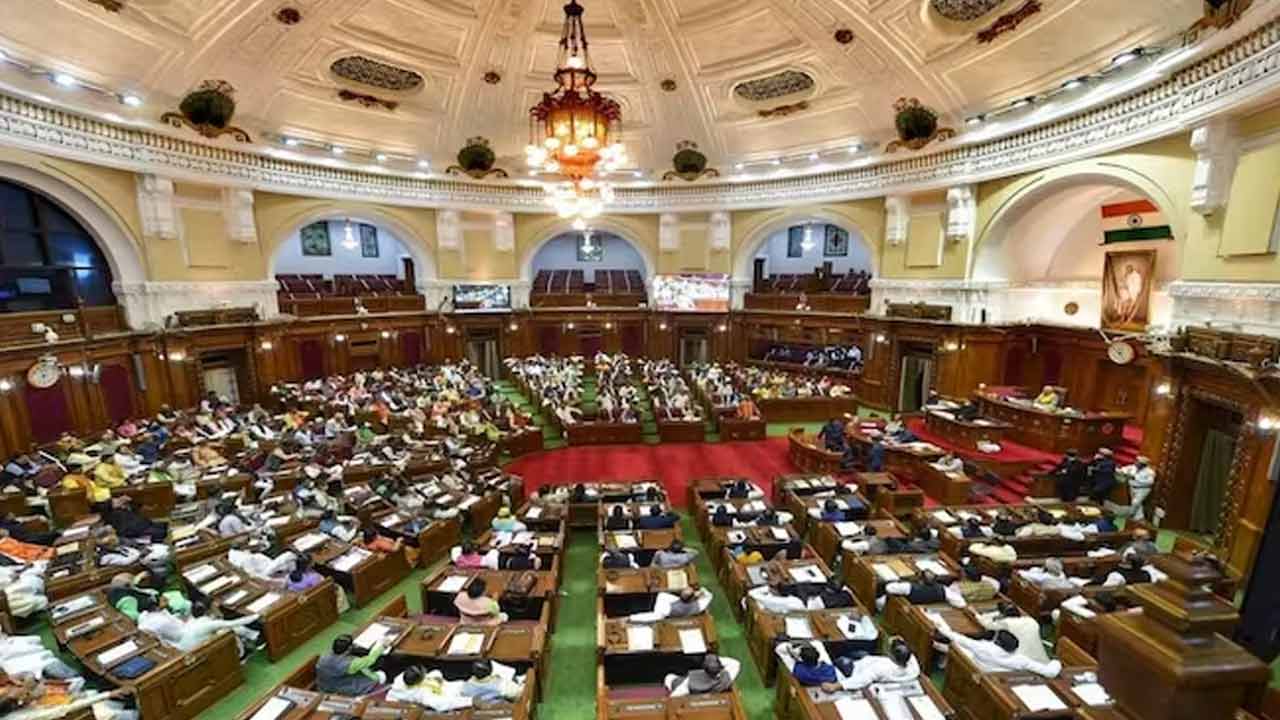 Religious Conversion: యూపీ మతమార్పిడి కేసులో 9 మంది అరెస్టు