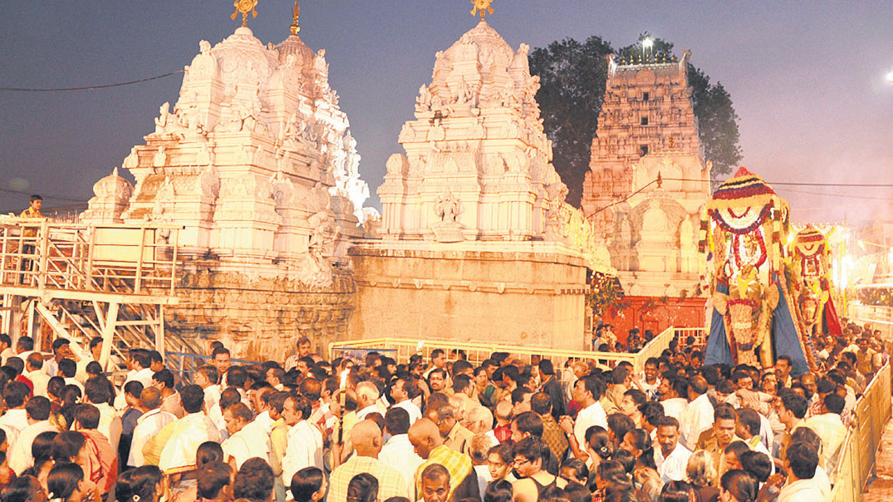 ధనుర్మాసానికి వేళాయె