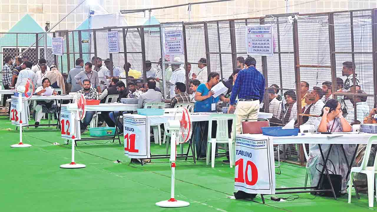 తేడా రెండు శాతం ఓట్లే..!