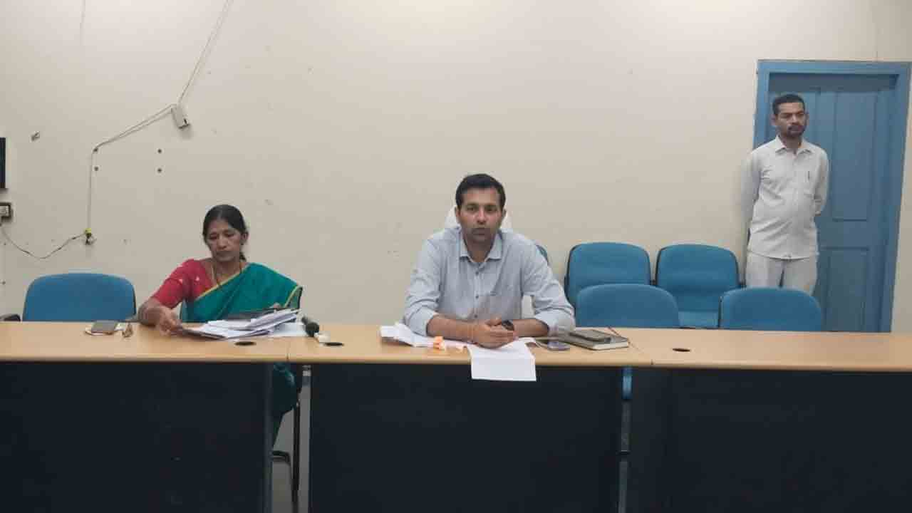 గిరిజన విద్యార్థులు 10 జీపీఏ సాధించాలి