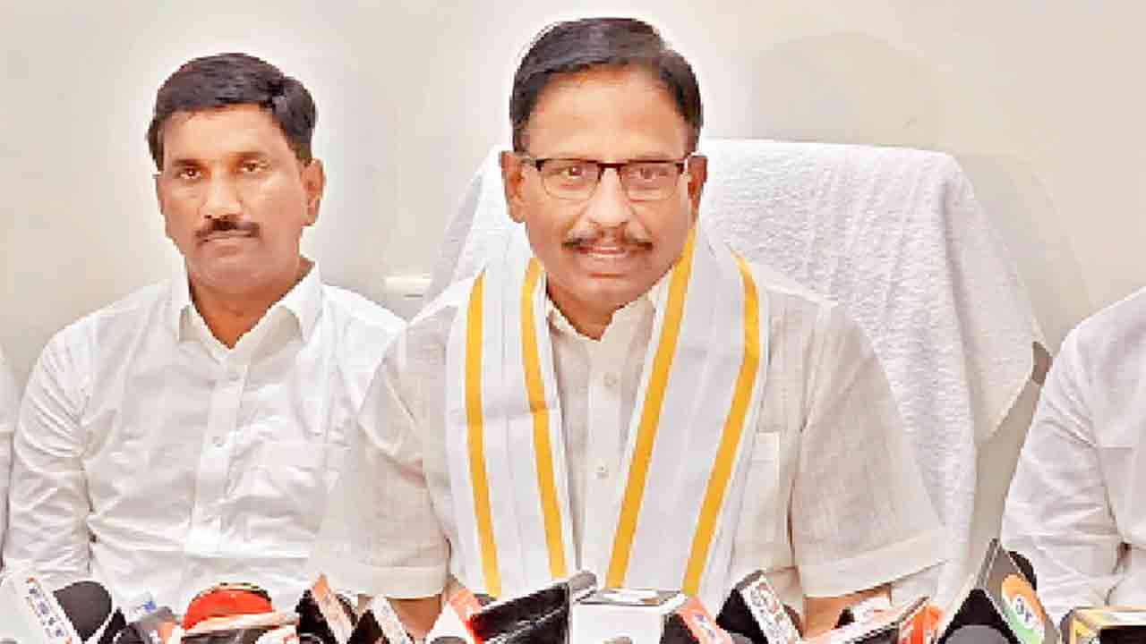 ‘డబుల్‌’ ఇండ్లపై విచారణ చేయిస్తాం