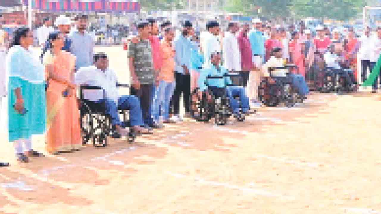 ఉత్సాహంగా దివ్యాంగుల క్రీడలు