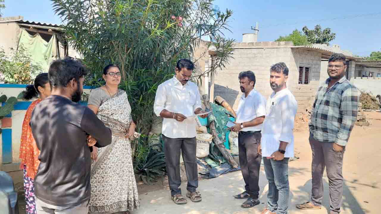 బండి బయట పిల్లలెందరు.. ?