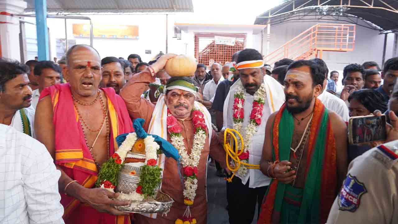 భక్తులకు సకల సౌకర్యాలు