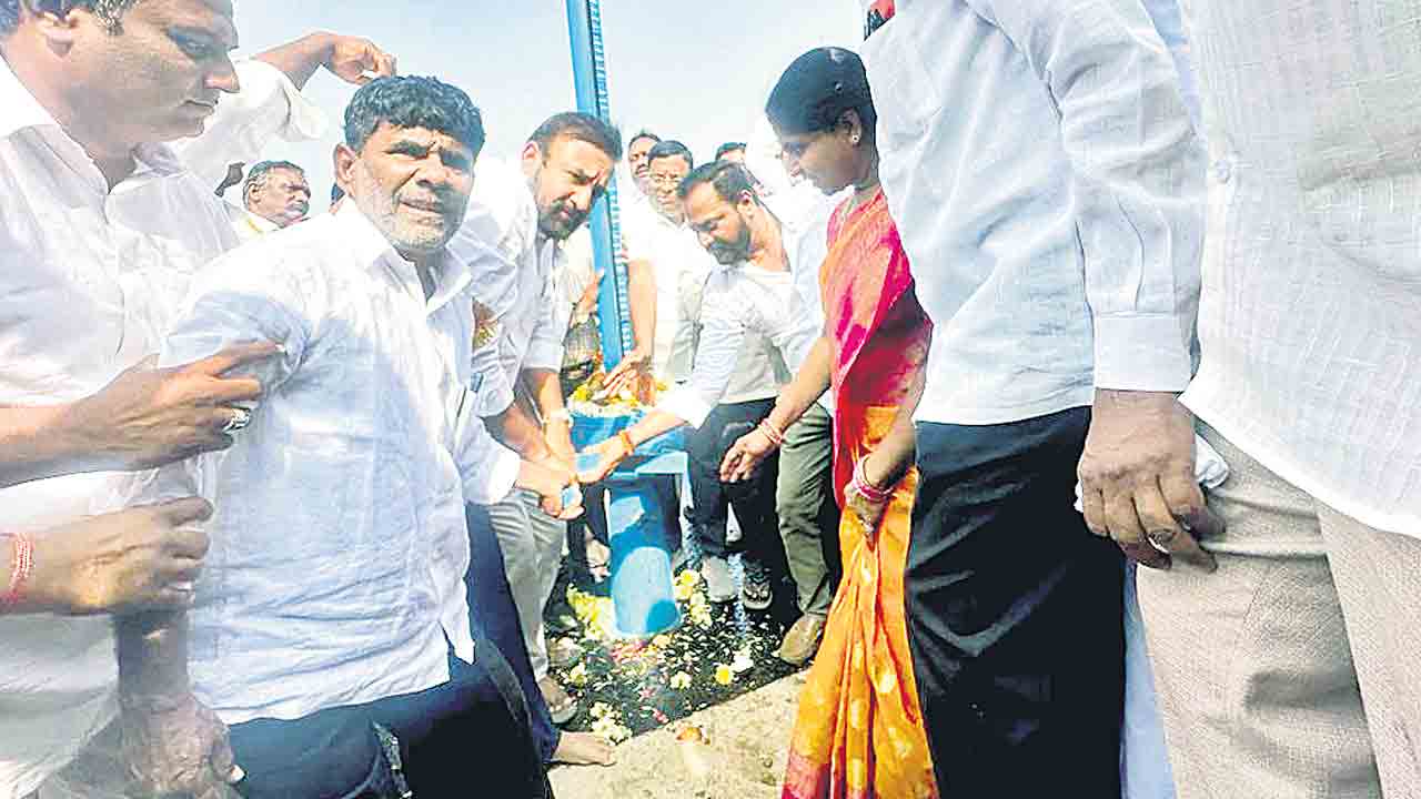 చివరి ఆయకట్టుకూ నీరందేలా చర్యలు తీసుకోవాలి