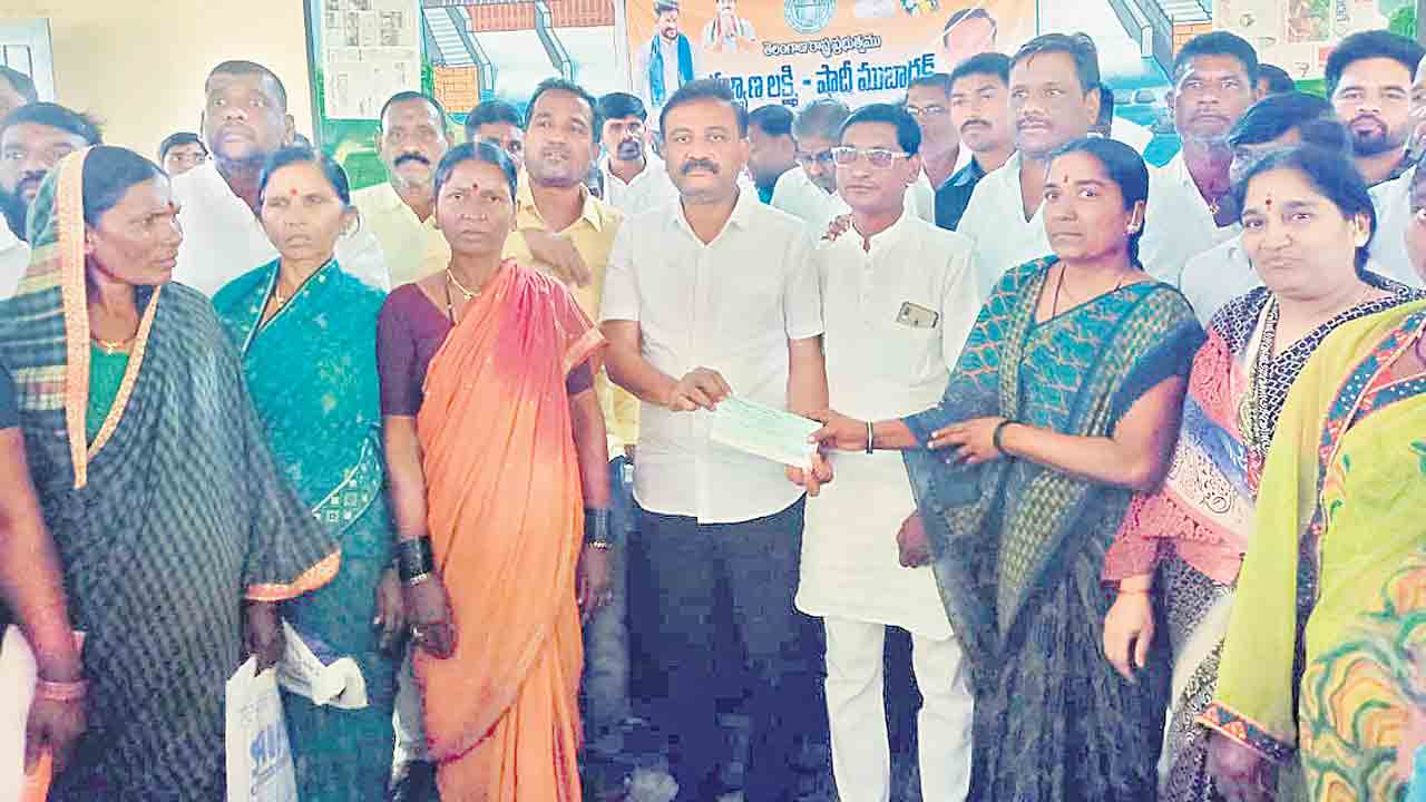 అర్హులకు సంక్షేమ పథకాలు