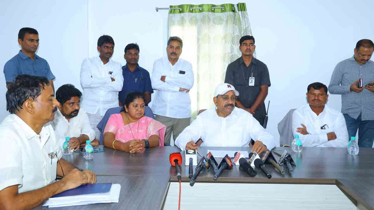 సీతారామ పనులను వేగవంతం చేయండి