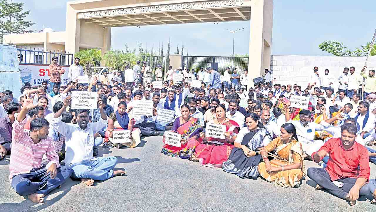 దళితబంధు బ్రేక్‌!