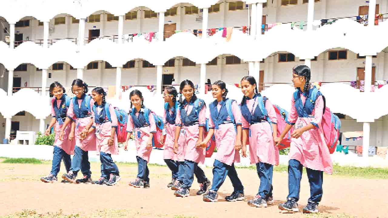 గురుకులం పిలుస్తోంది..