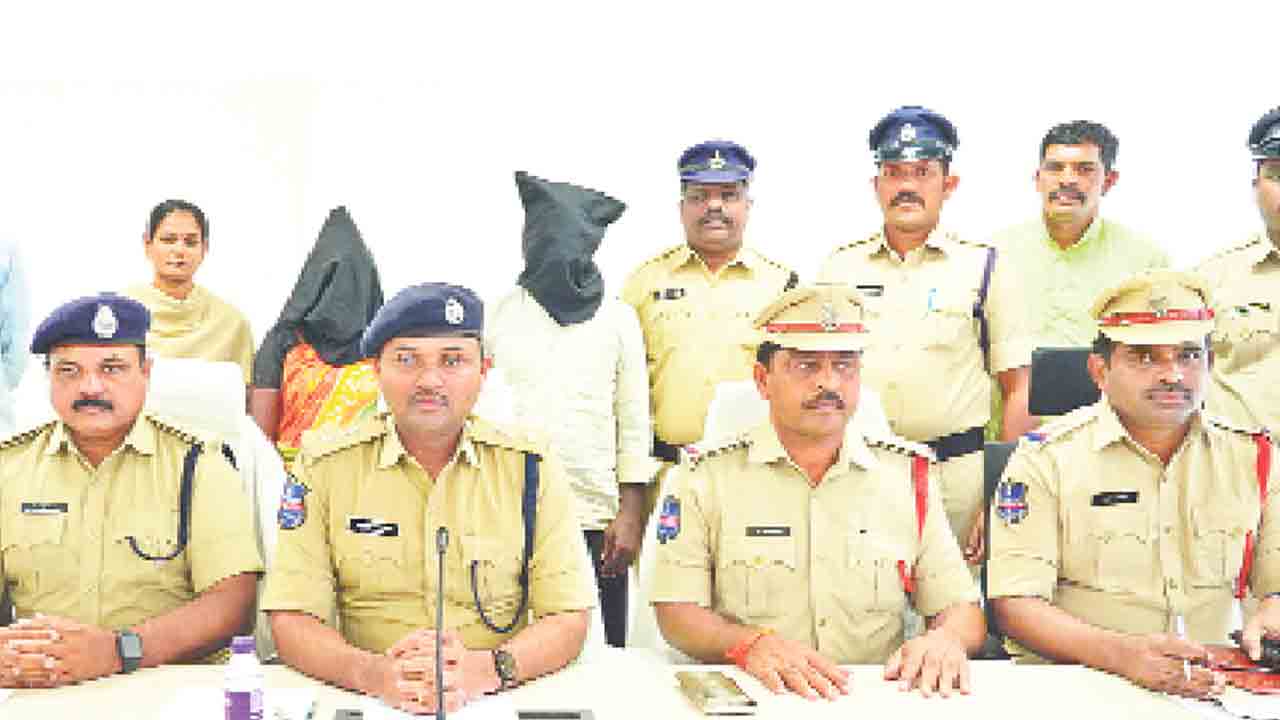 మాయమాటలు చెప్పి.. హత్య చేసి..