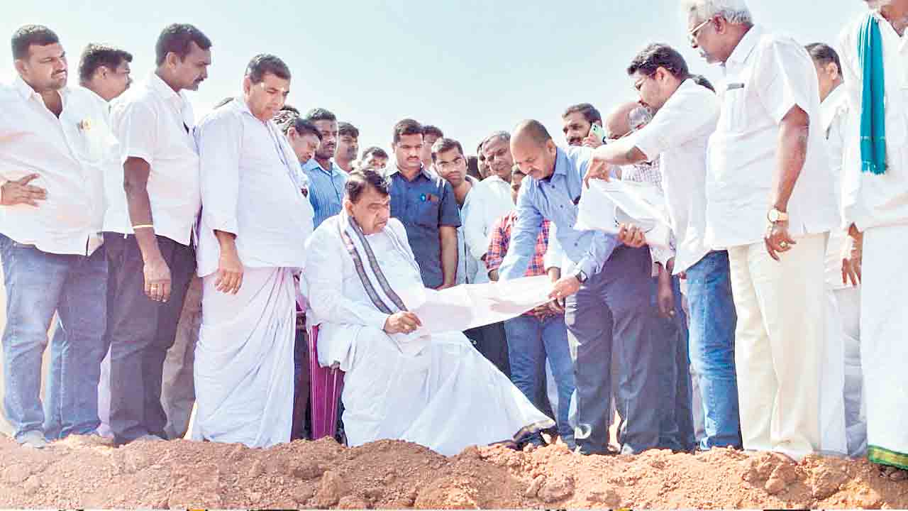 సిద్ధాపూర్‌ రిజర్వాయర్‌ పూర్తికి కలిసికట్టుగా కృషి