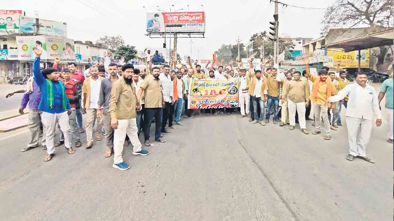 మేమెట్ల బతికేది..