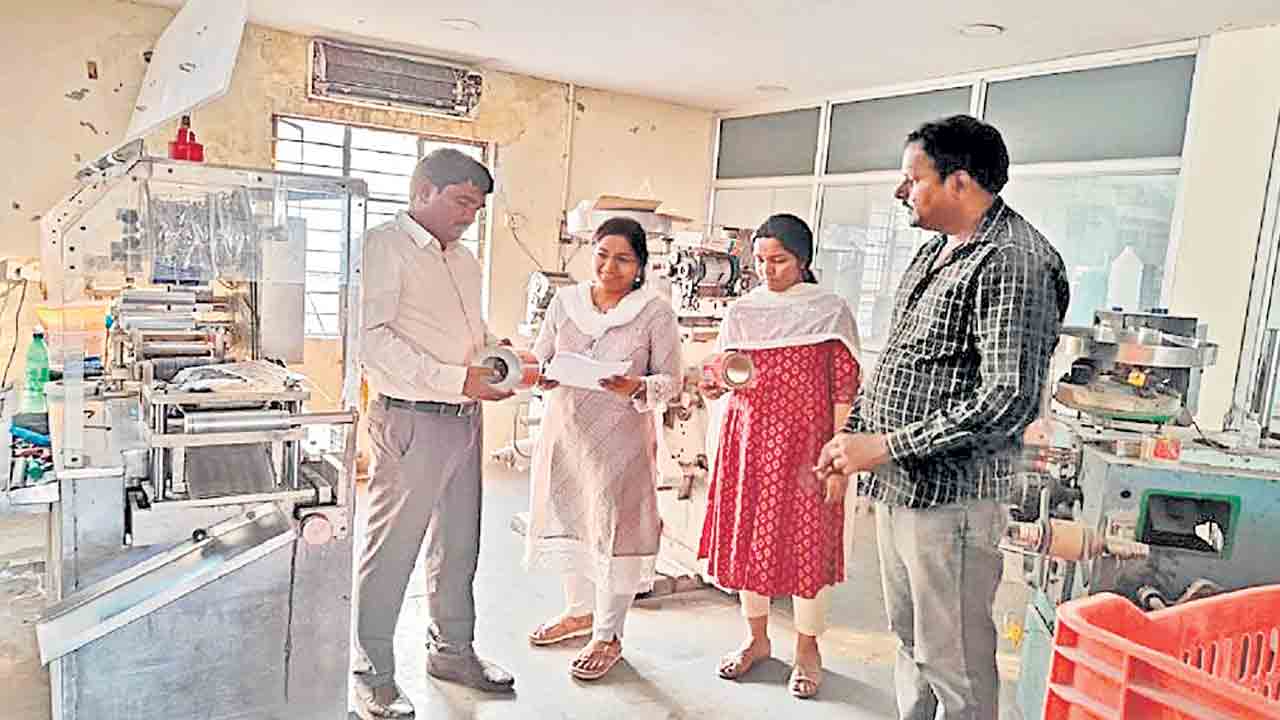 ఆహార ఉత్పత్తుల కోసం అనుమతి నకిలీ ఔషధాలు తయారీ