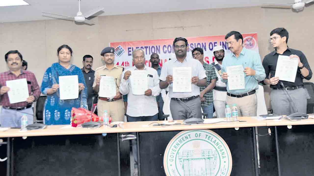 ప్రజాస్వామ్య పరిరక్షణలో ఓటే కీలకం