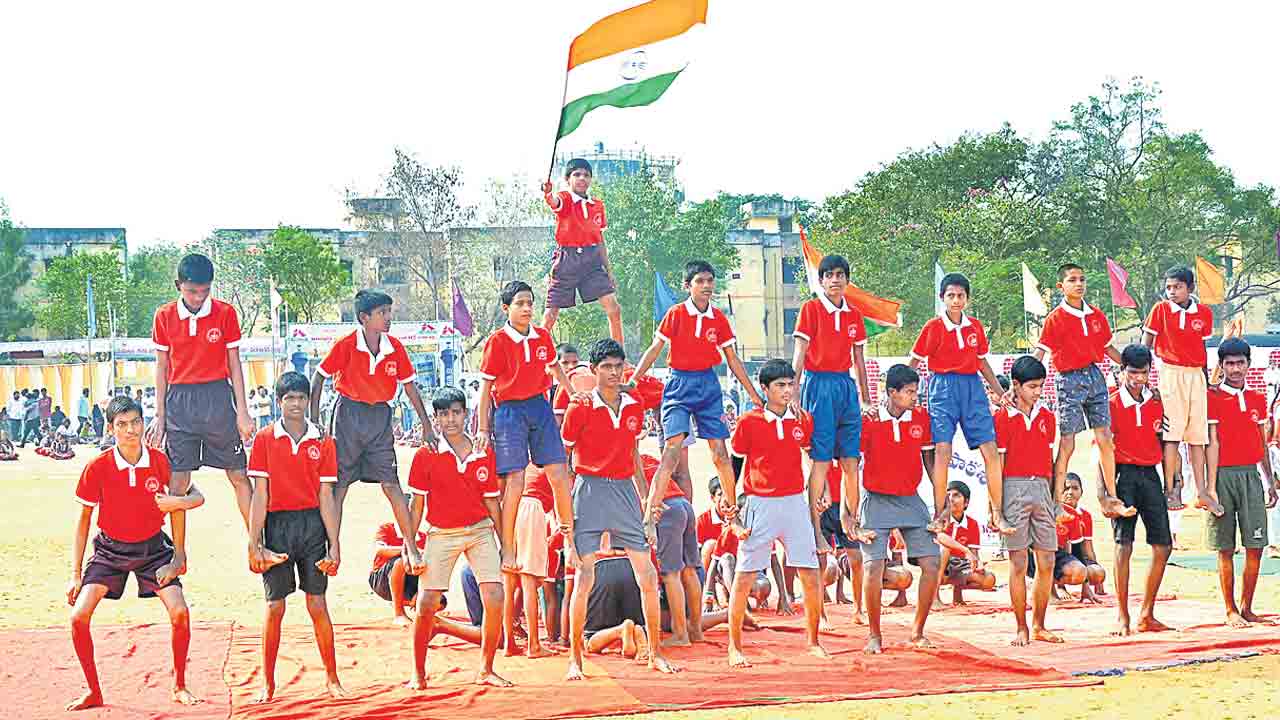 త్రివర్ణ శోభితం