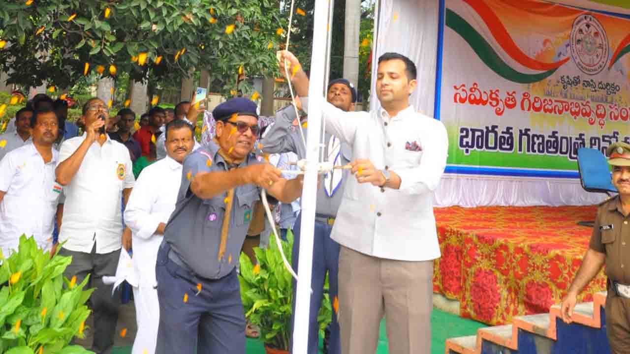 గిరిజనుల అభ్యున్నతికి ప్రణాళికలు