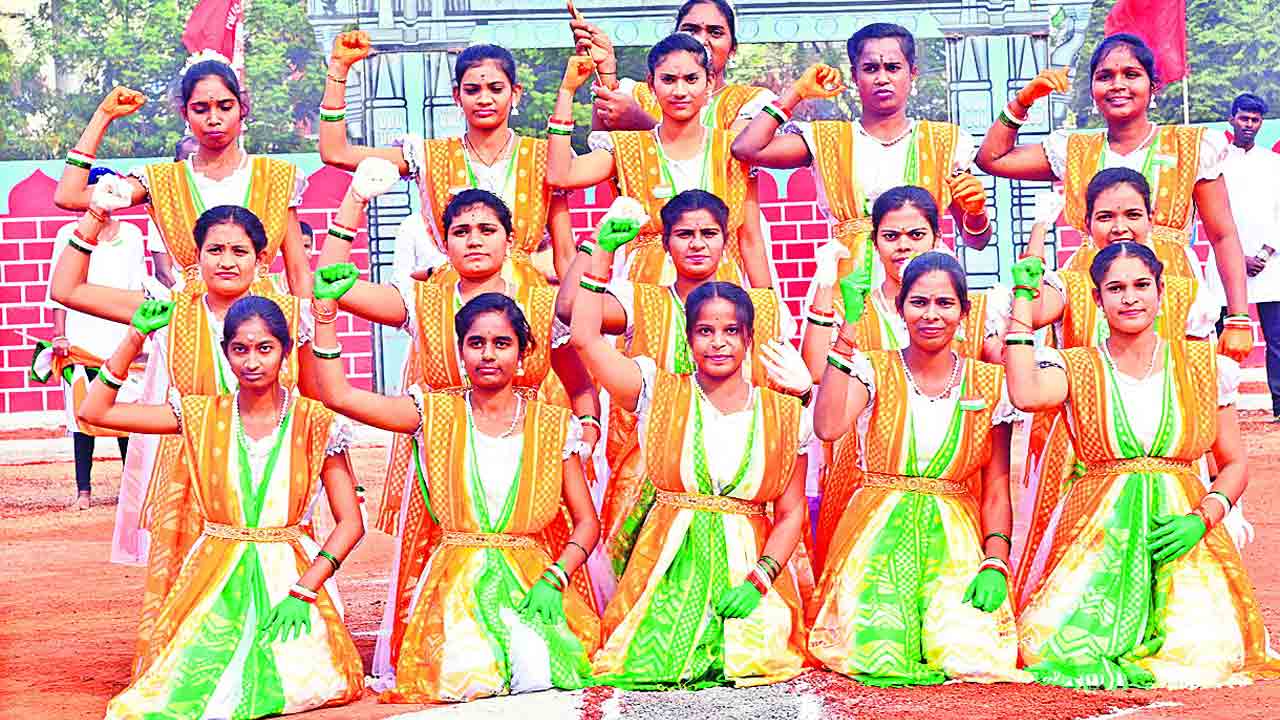 త్రివర్ణ సంబురం..