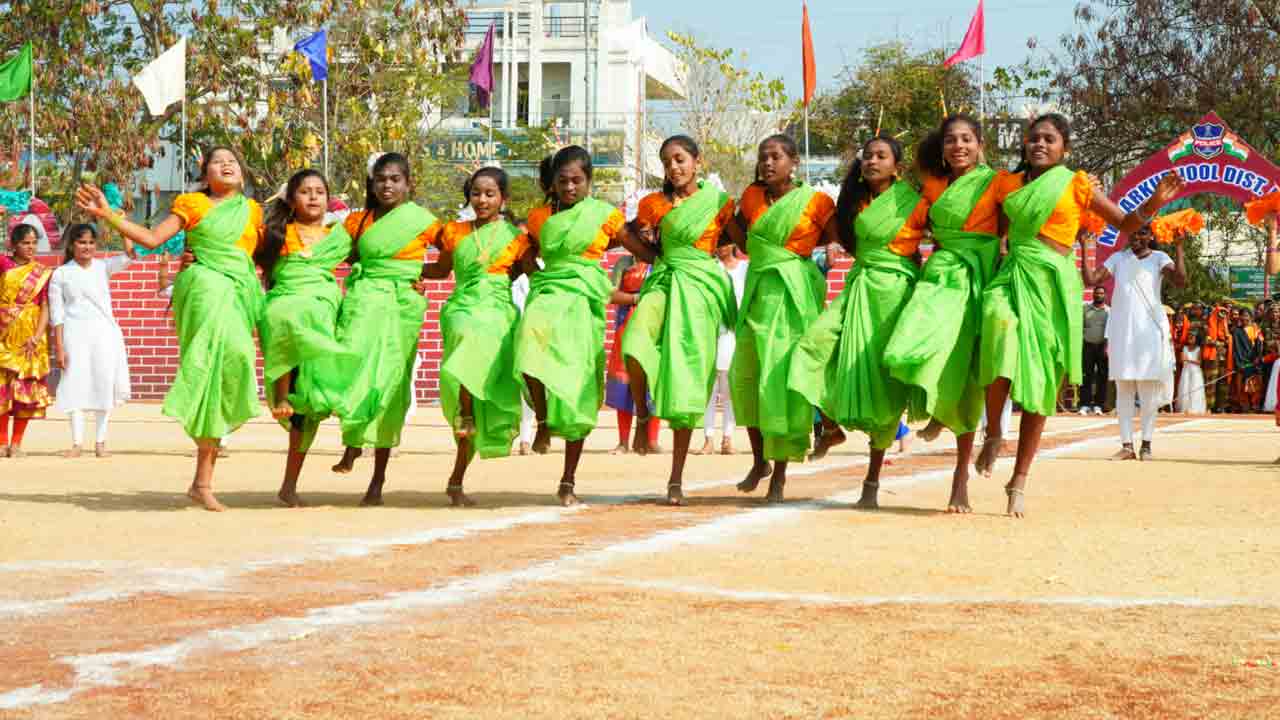 గణంగా.. తిరంగా..