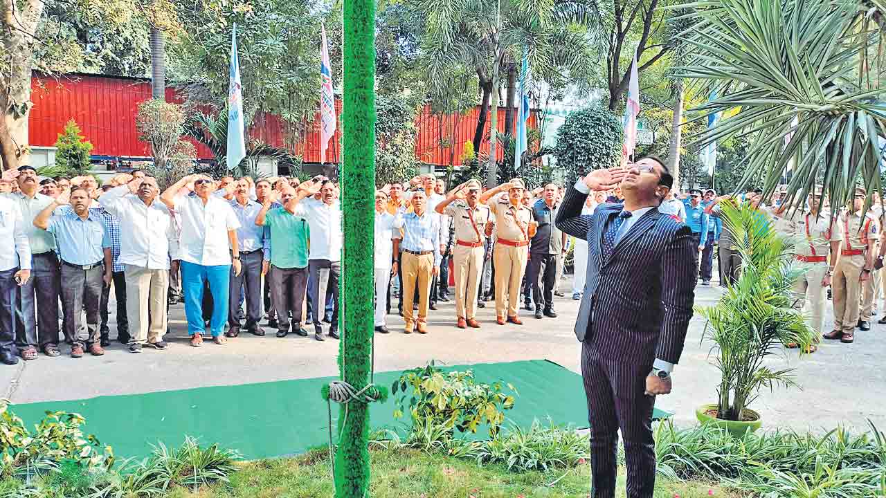 దక్షిణ తెలంగాణ విద్యుత్‌ పంపిణీ సంస్థలో…