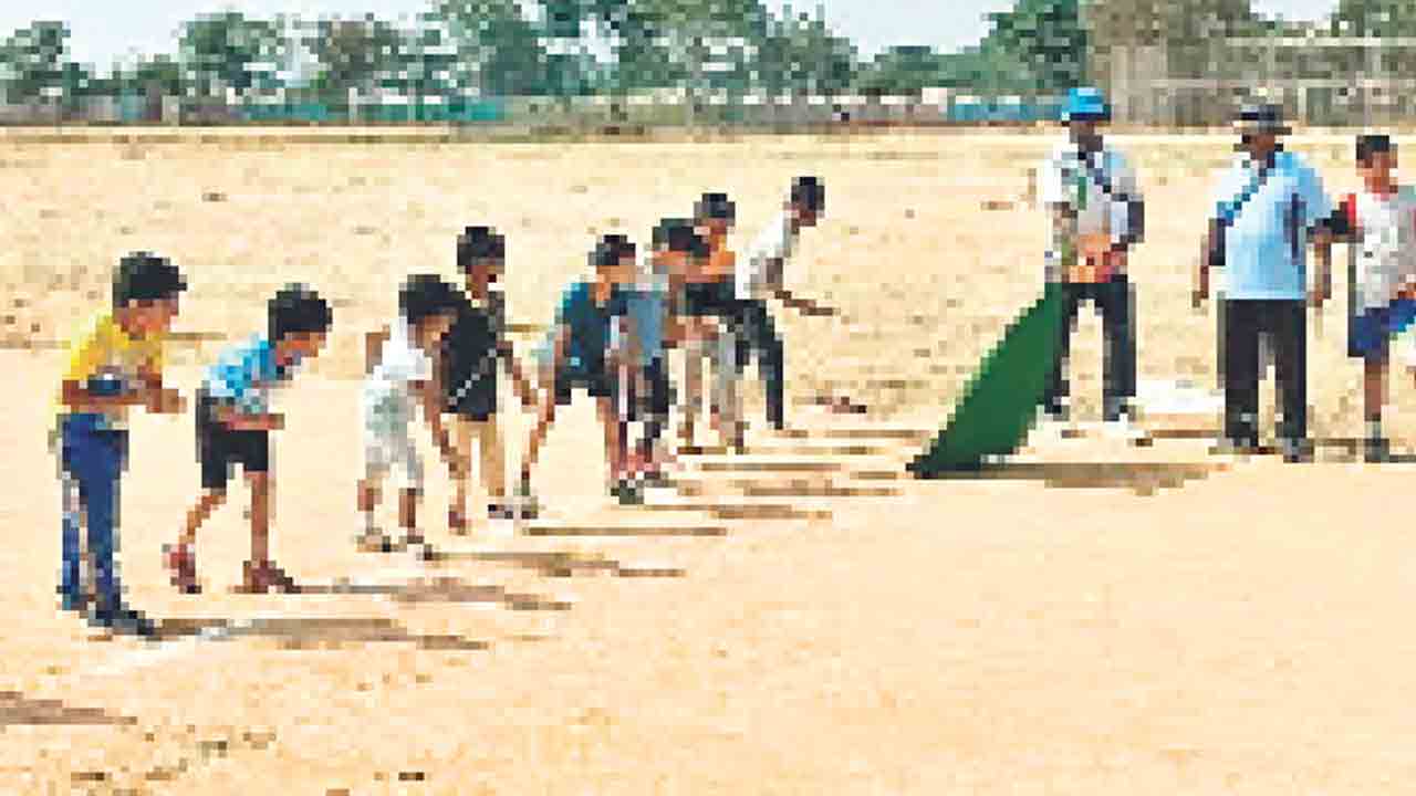 ఉత్సాహంగా అథ్లెటిక్స్‌ జట్ల ఎంపికలు