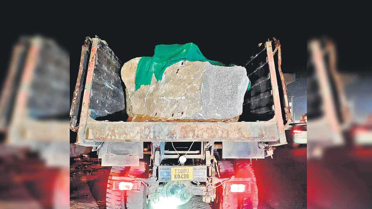 రాత్రయితే వారికి పండగే..!