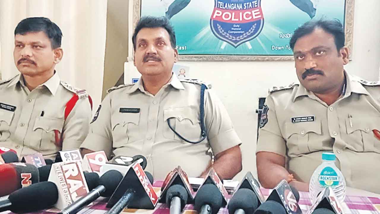 వివాహేతర సంబంధానికి అడ్డుగా ఉన్నాడని..