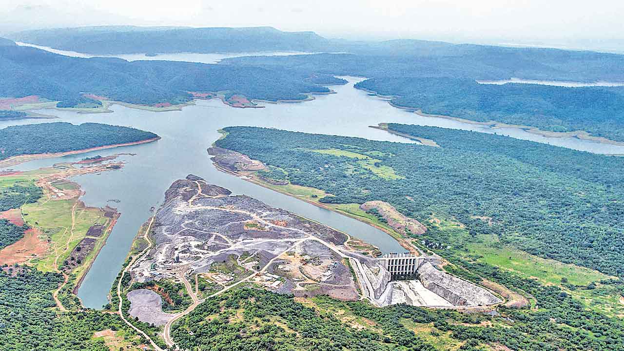 హోదాపై జాతీయ పార్టీల జలకాలాట