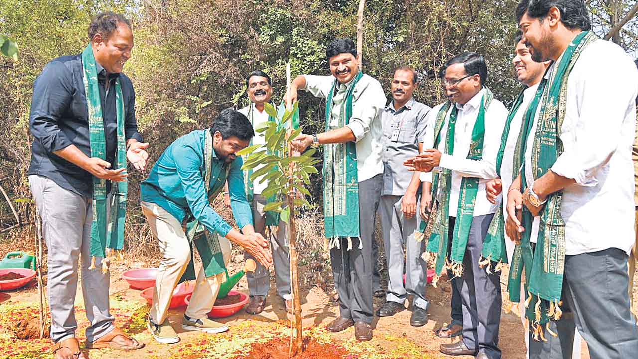 గ్రీన్‌ చాలెంజ్‌ని నిబద్ధతతో కొనసాగిస్తాం