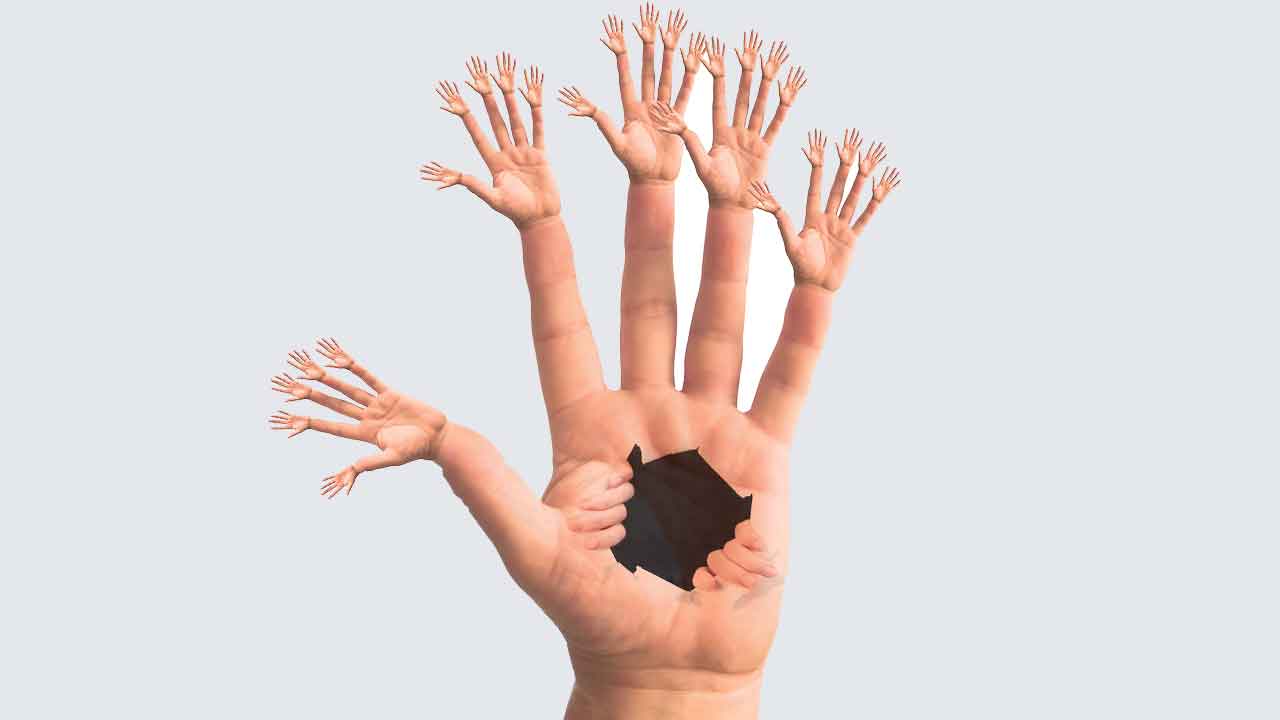 పాలన మరిచి..పై‘చేయి’ పేచీ!