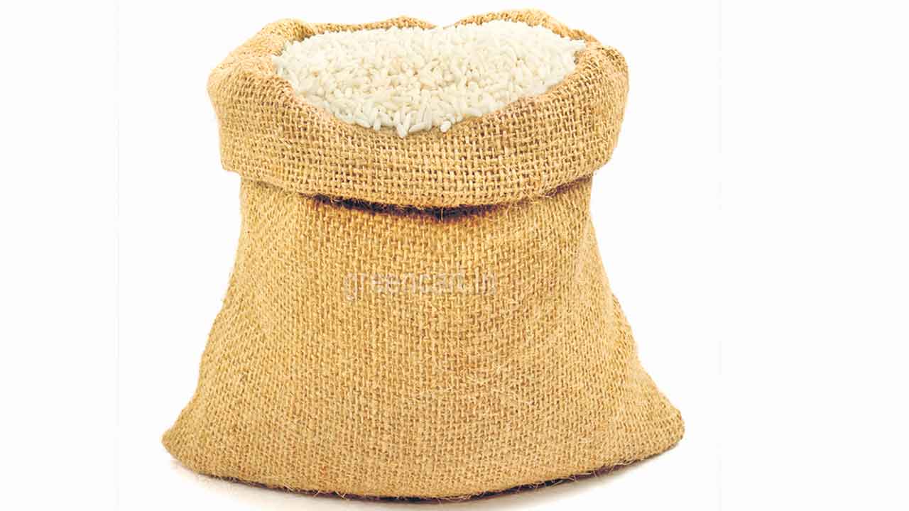 Rice Price | భారీగా పెరిగిన బియ్యం ధరలు.. క్వింటాలు రూ.6,200