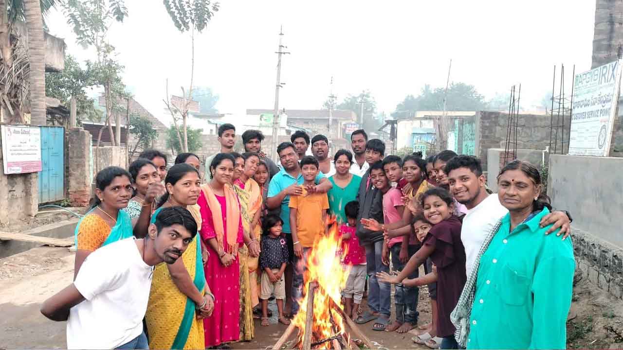 పాతకు స్వస్తి చెప్పి నవతకు నాంది పలికి !