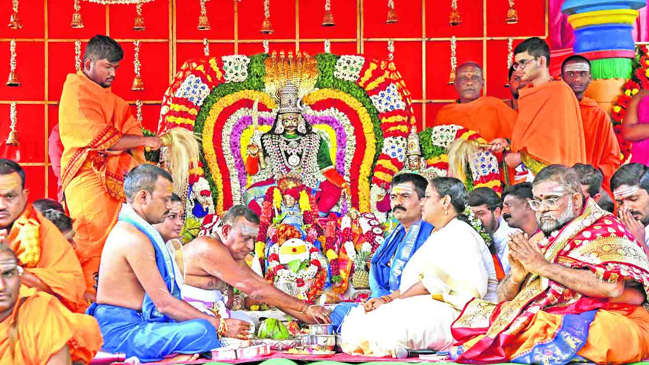 కల్యాణం.. వైభోగం