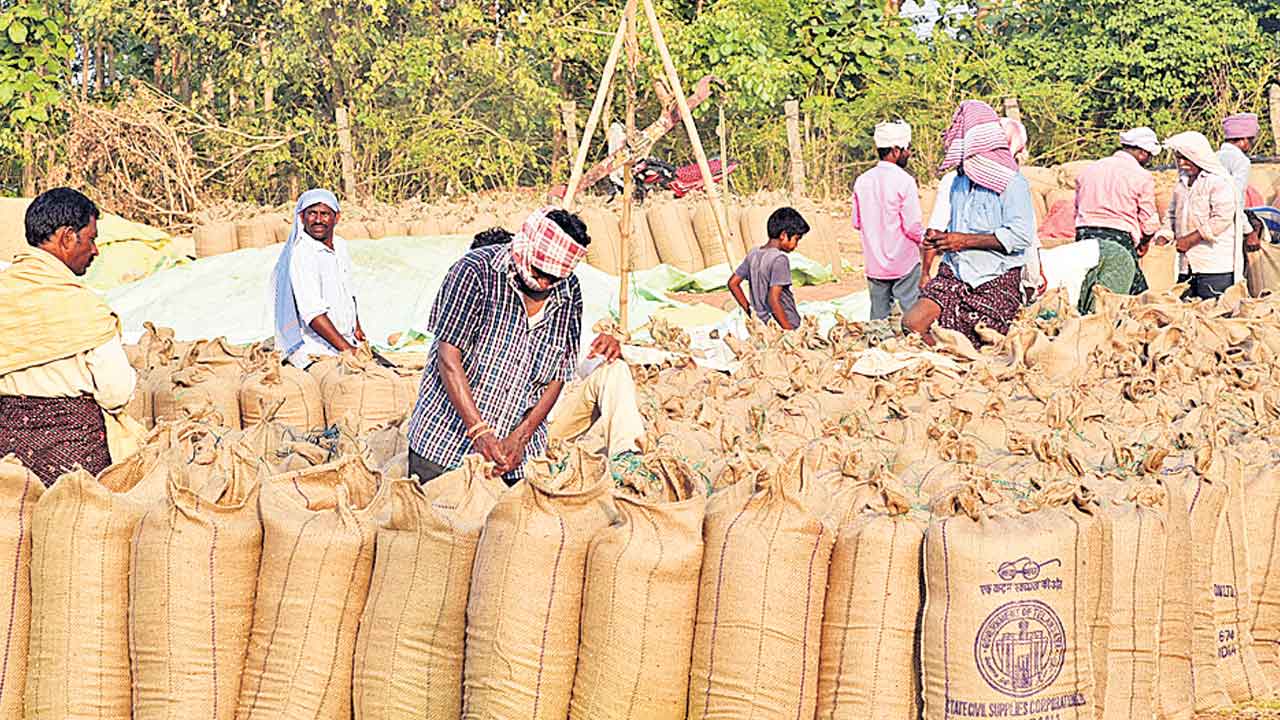 ధాన్యం కొనుగోళ్లు క్లోజ్