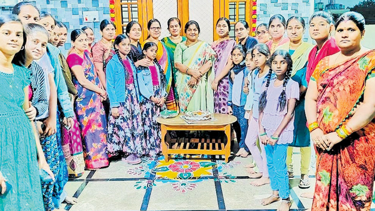 ఉల్లాసంగా..ఉత్సాహంగా..