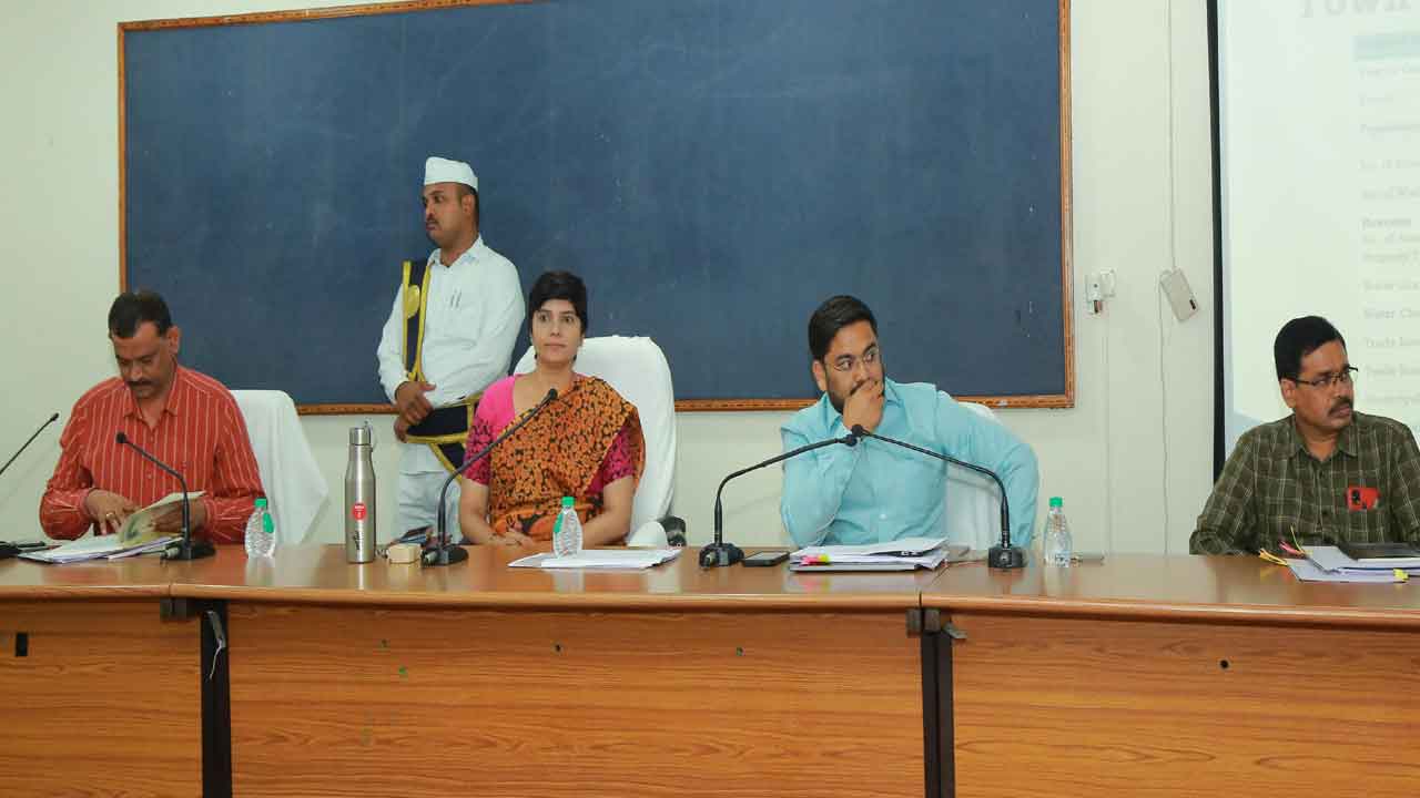 ప్రజల అవసరాల మేరకు అభివృద్ధి పనులు చేపట్టాలి