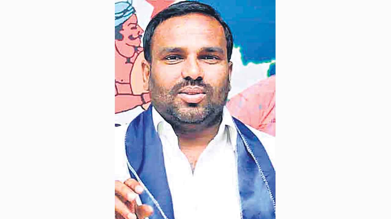 పారిశుధ్య కార్మికులను పర్మినెంట్‌ చేయాలి