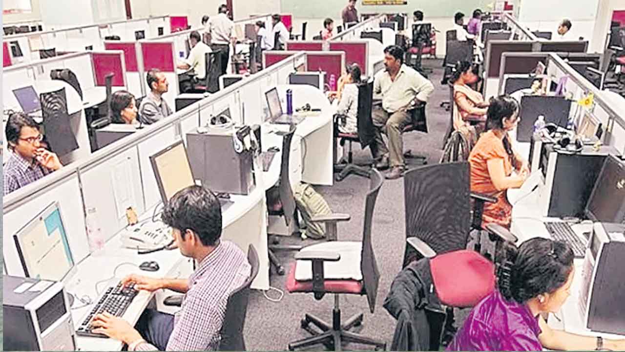 Desk Jobs | డెస్క్‌ కొలువు రోగాలకు నెలవు.. నైటౌట్లు, టార్గెట్లతో జీవక్రియ అస్తవ్యస్థం