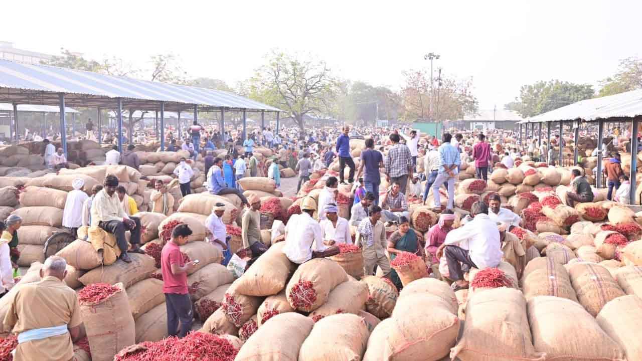 అటకెక్కిన యంత్రం చేతిలోనే మంత్రం