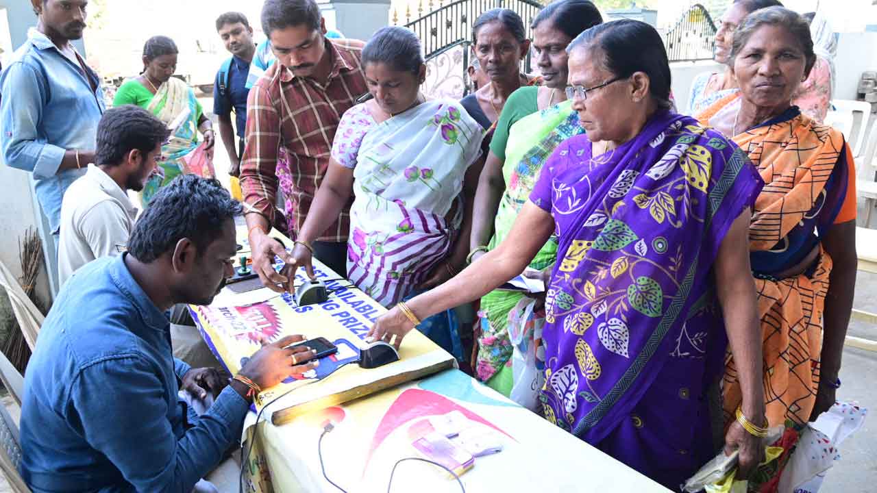 ఈ-కేవైసీపై అంతటా అయోమయం