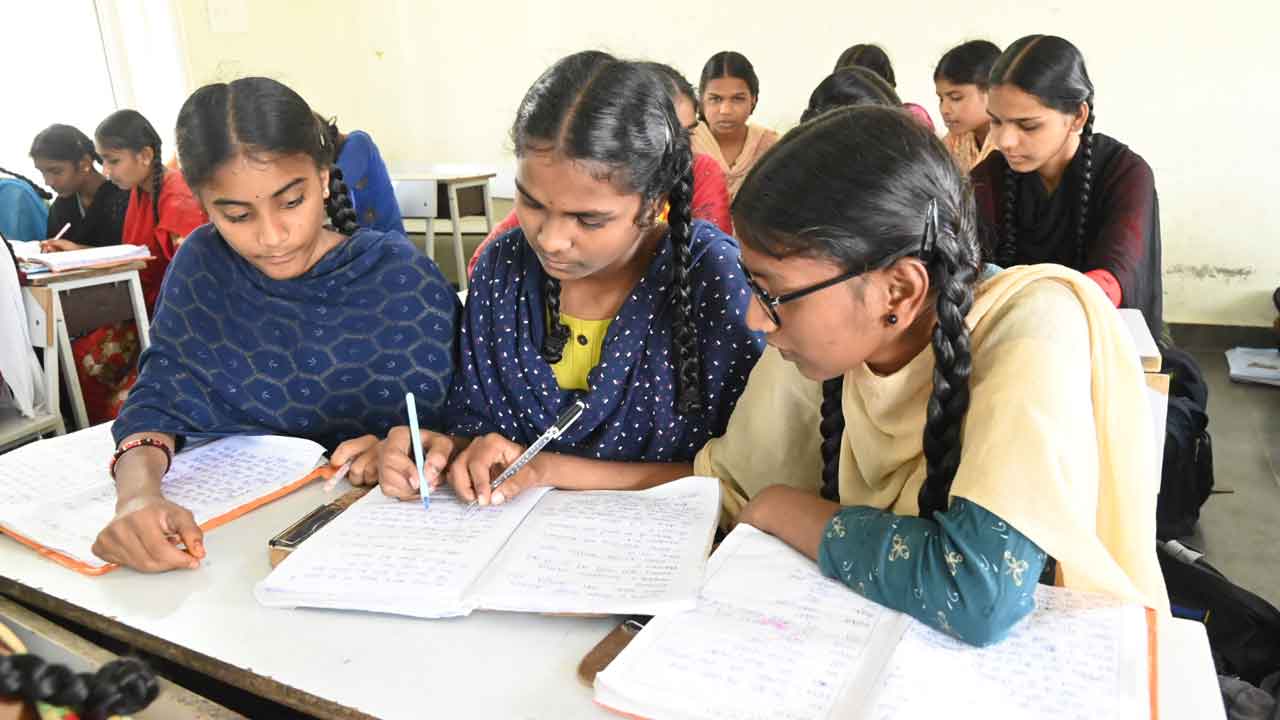 గురుకులం పిలుస్తోంది…