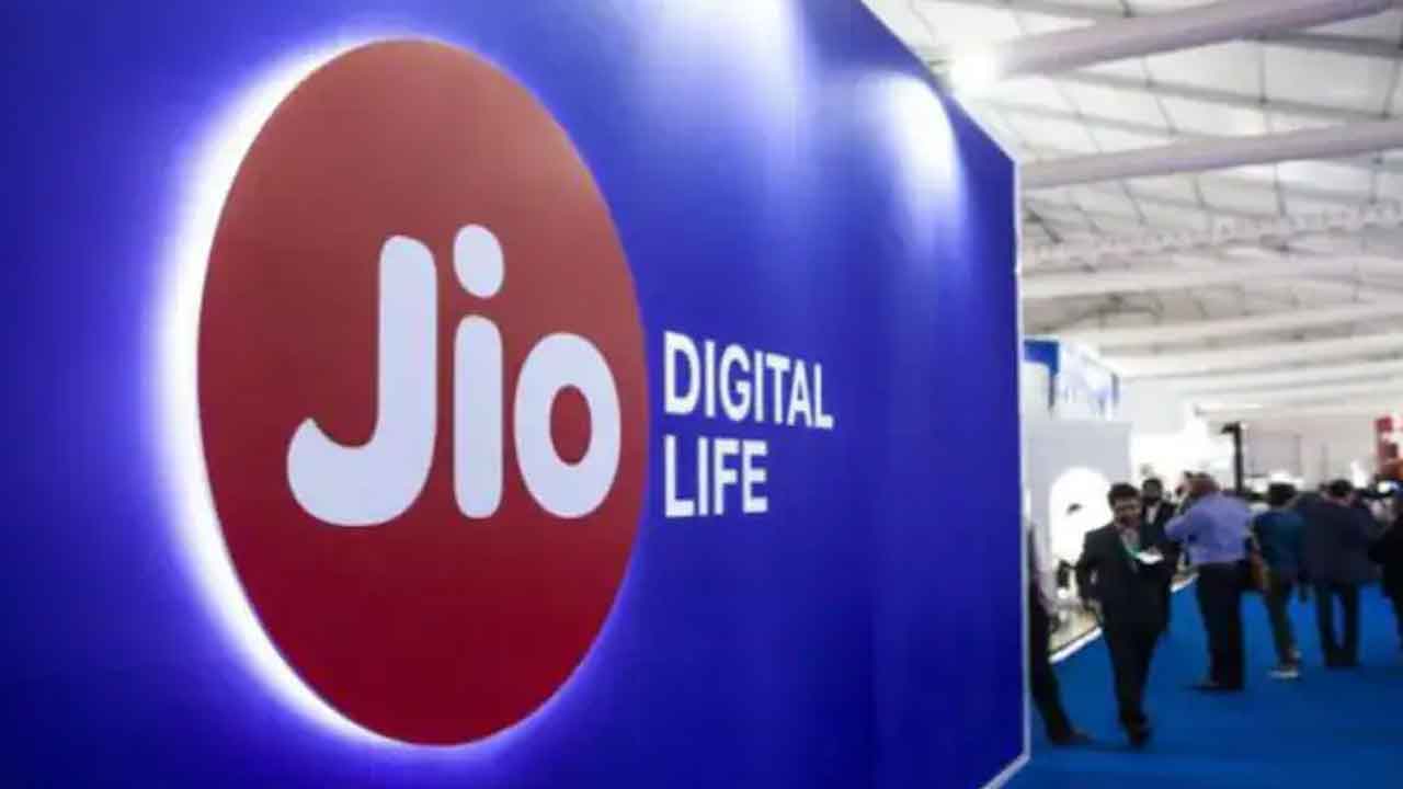 కొనసాగుతున్న జియో హవా