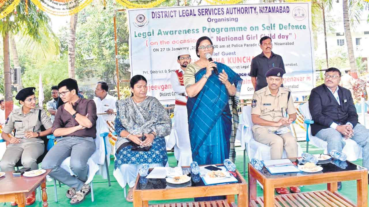 మహిళలకు స్వీయ రక్షణ ఎంతో అవసరం