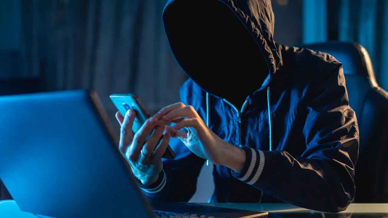 FedEx | కొరియర్‌ ముసుగులో కోట్లు కొట్టేస్తున్న కేటుగాళ్లు! రాష్ట్రంలో పెరుగుతున్న ‘ఫెడెక్స్‌’ కేసులు