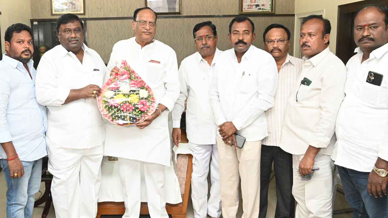 మండలి చైర్మన్‌ నివాసంలో న్యూ ఇయర్‌ వేడుకలు