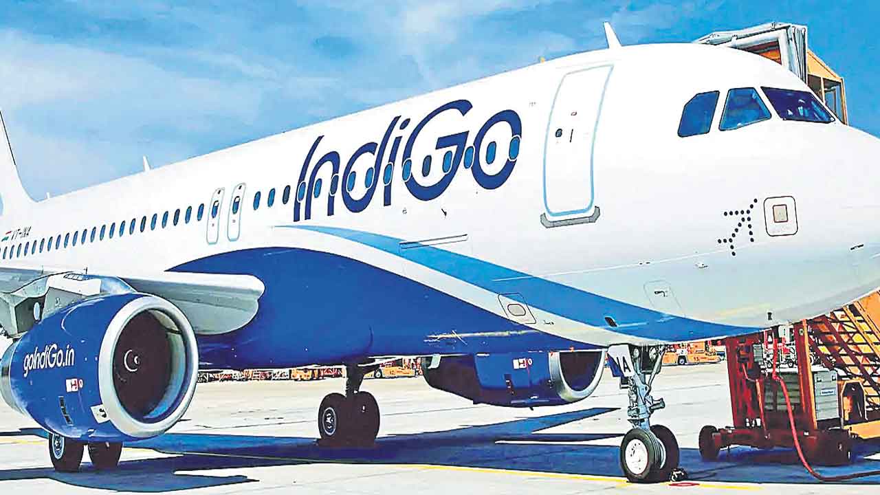 IndiGo | తగ్గిన ఇండిగో విమాన టికెట్‌ ధరలు.. ఎంతో తెలుసా?