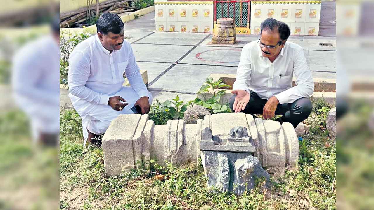 పురాతన కళాఖండాలను కాపాడుకోవాలి